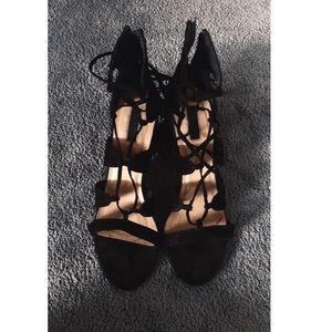 Black Wedges